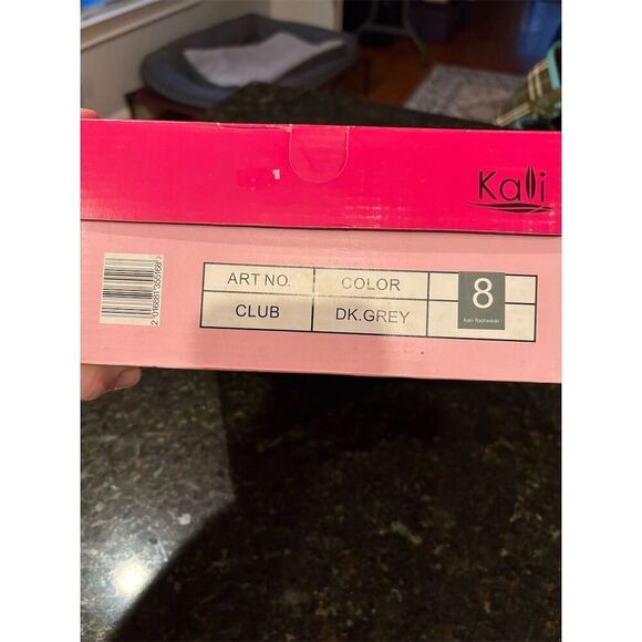 Kali Women's Gray Fringed Moccasin Booties Size 8 Standard - Picture 7 of 7